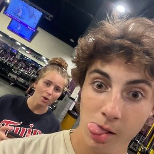 Meet your Posher, Bennett